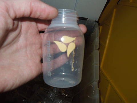 (1) PERFECT & NOT PERFECT *WITH LID* 5oz 150ml MEDELA BREASTMILK COLLECTION AND STORAGE BOTTLES 5 oz Color Bottle
