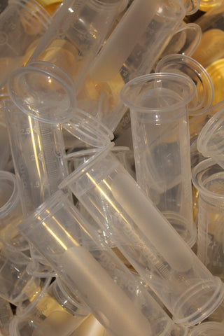(1) MEDELA BREAST MILK STORAGE COLLECTION BOTTLE WITH YELLOW LID 2.7 oz/ 80 ml 80ml Colostrum