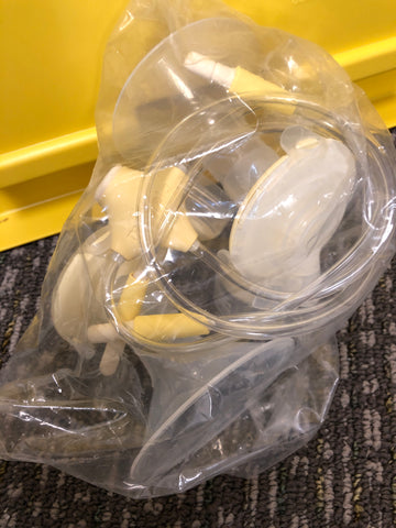 Medela Freestyle Replacement Parts Kit BPA FREE with 24mm Breastshields